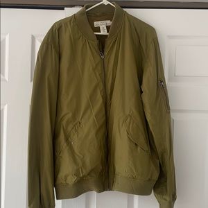Men’s H&M green bomber jacket
